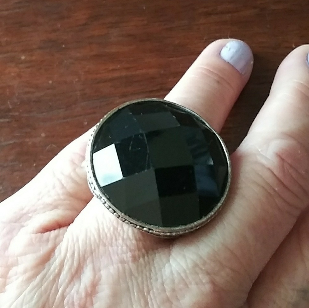Vintage large onxy ring